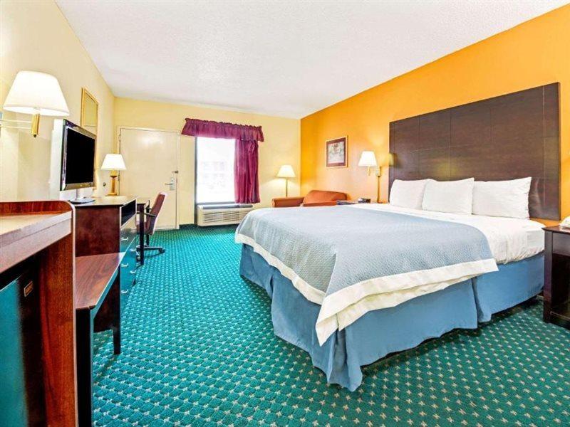 Days Inn By Wyndham Covington Eksteriør billede