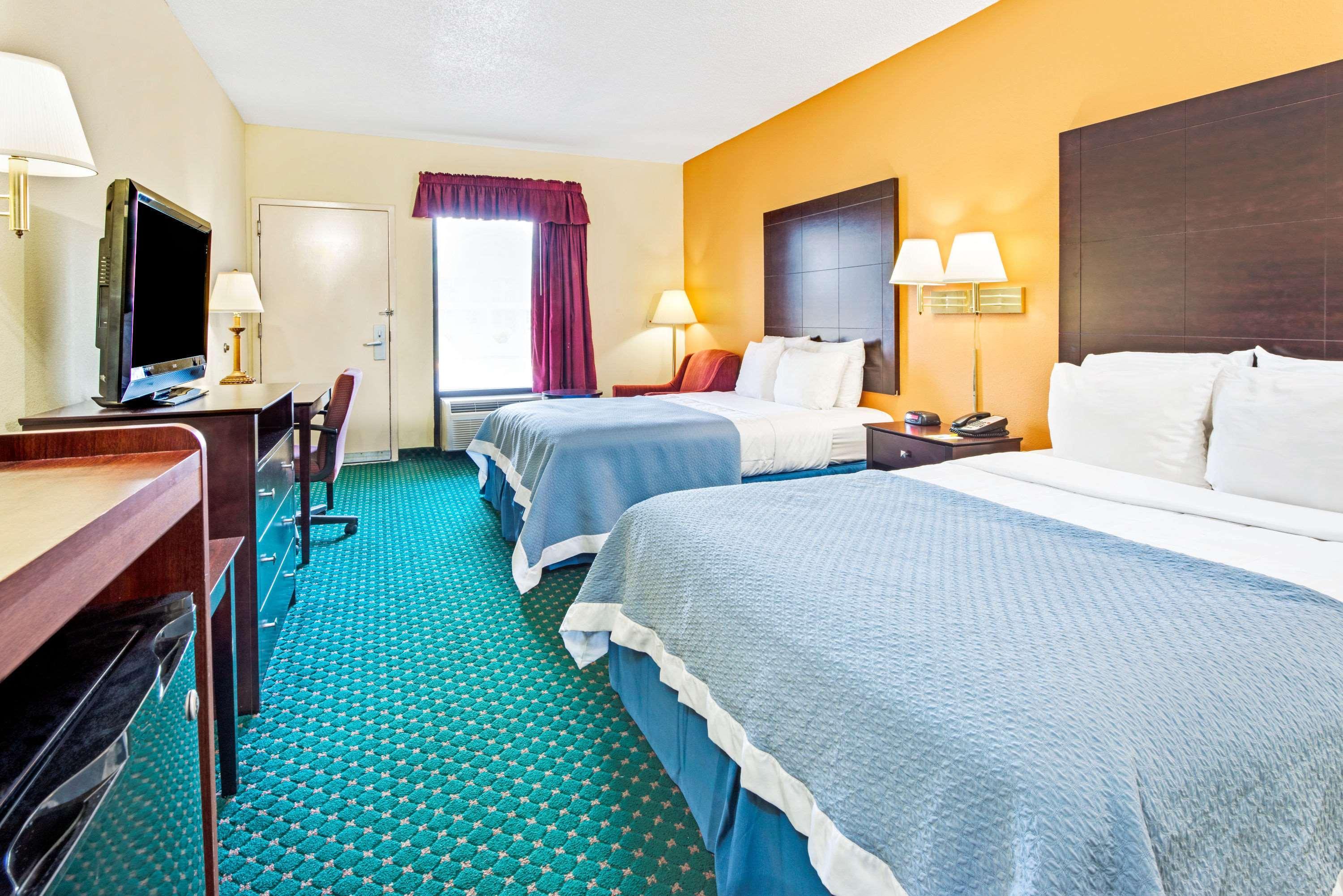Days Inn By Wyndham Covington Eksteriør billede